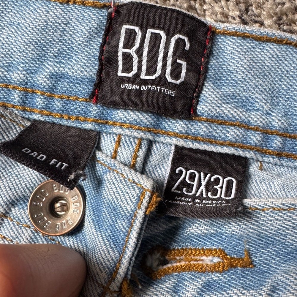 Light Blue BDG Jeans
Dad Fit 29x30
Perfect Condition, No Flaws!